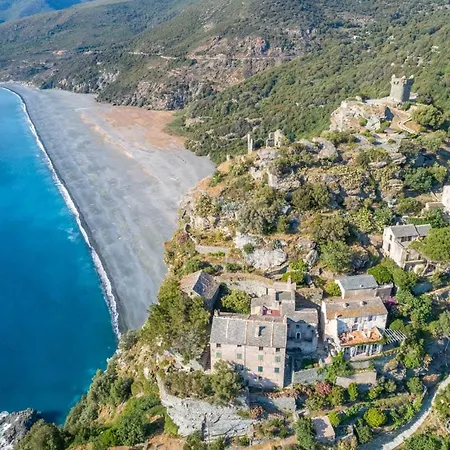 U Casale Style Ne Convient Pas Aux De Cinquante Ans Bed & Breakfast Nonza
